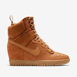 Nike dunk sky hi sneaker boot